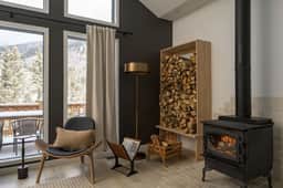 Mtn Chalet | Cedar Hot Tub | 2 Kings | Starlink - Image 2