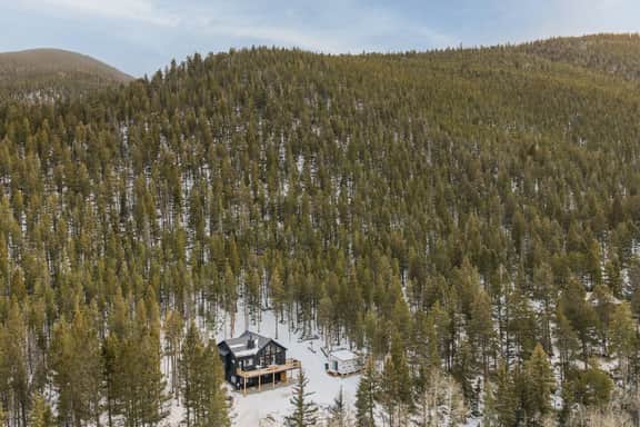 Mtn Chalet | Cedar Hot Tub | 2 Kings | Starlink - Image 4
